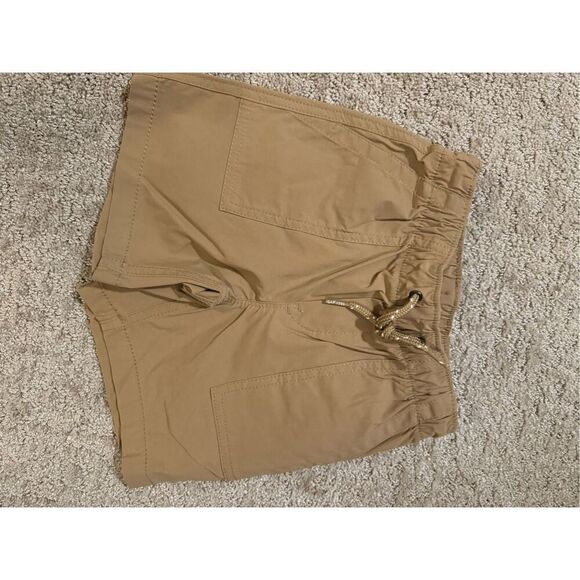 Gap boys 3T hybrid shorts with QuickDry in mojave. New without tags - Picture 1 of 3